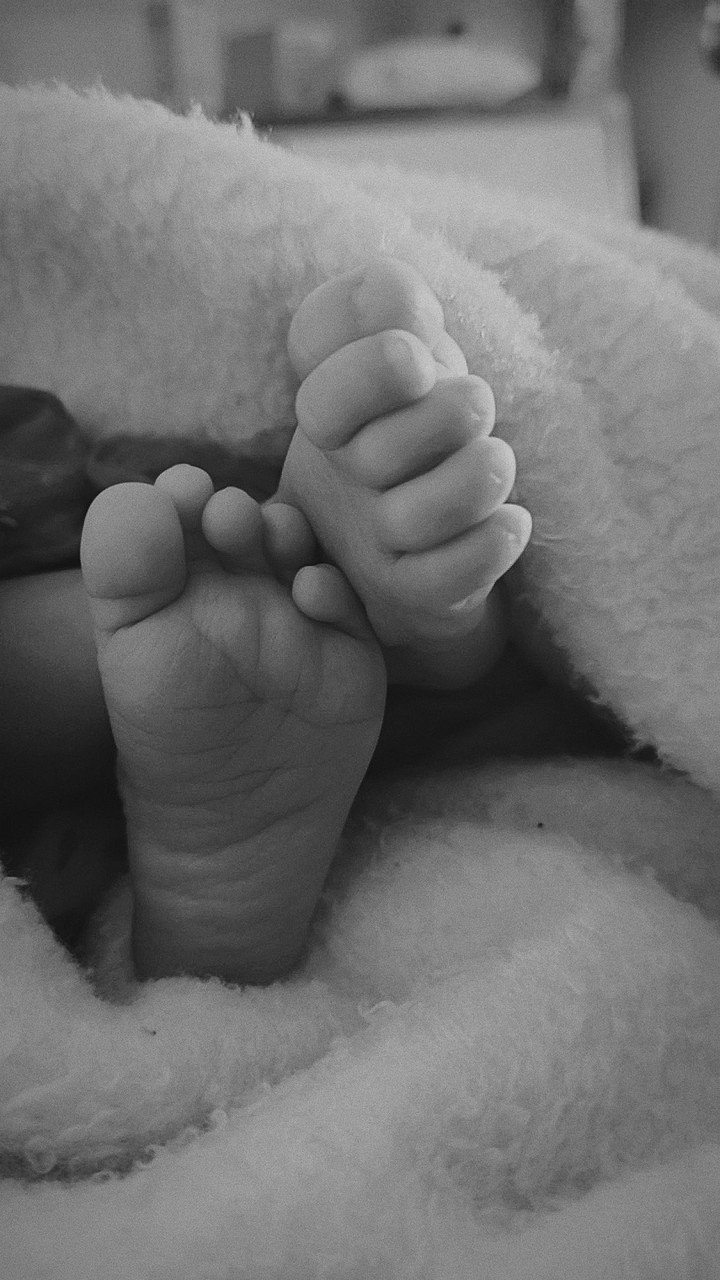 baby feet