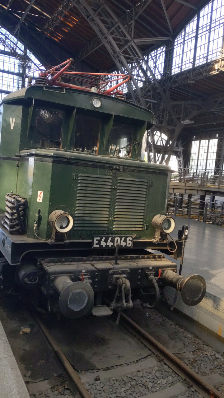 E Lok 44046