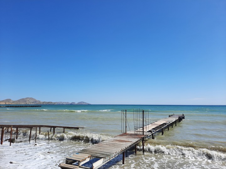 море волнуется