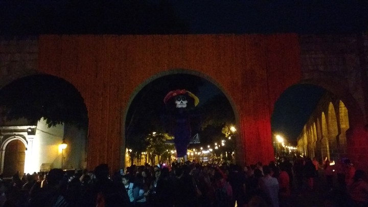La huesuda colgante