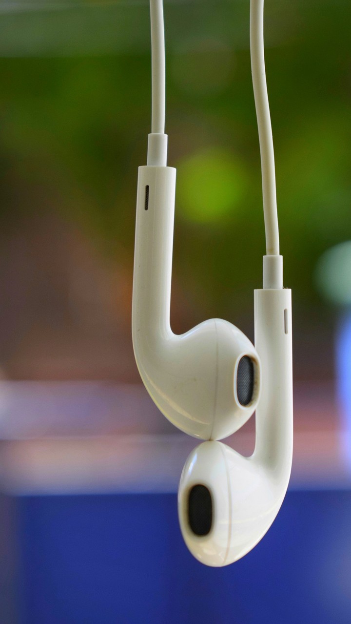 Hanging Earpods