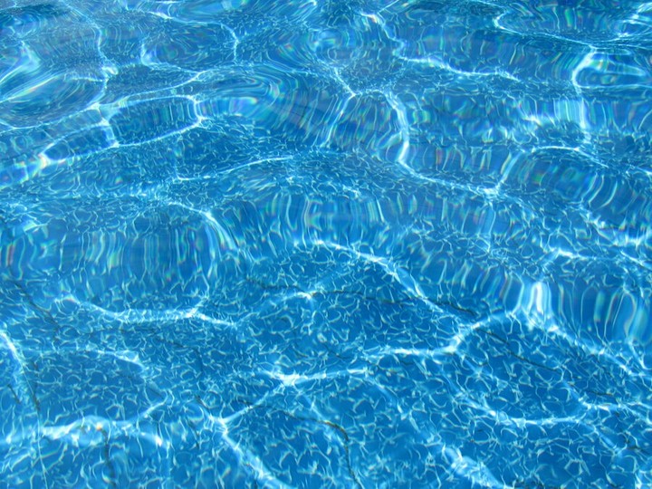 вода