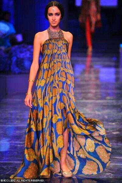 ταπετσαρίες runway, fashion