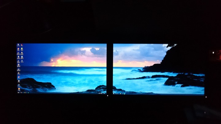 Dual Screen