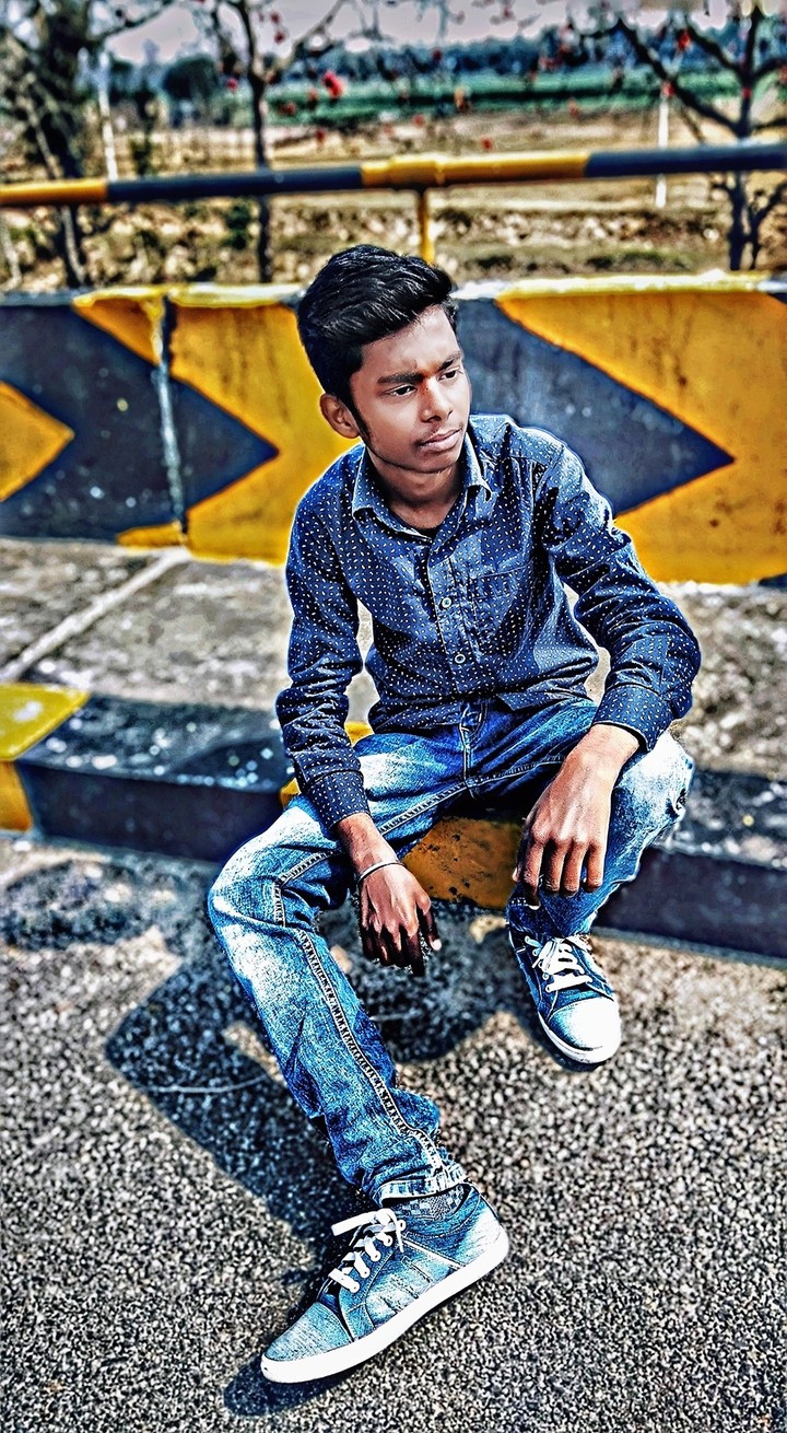 alone broken Star superstar hero