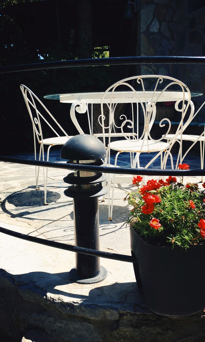 table and flower