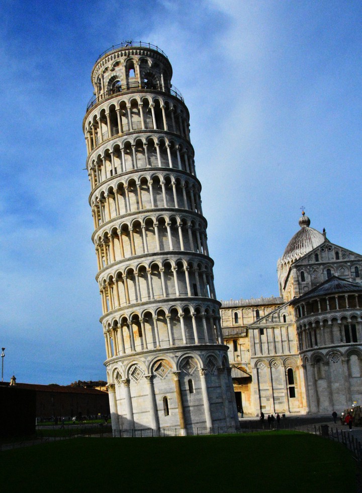 Italy is not just about Pizza.. they also have Pisa!!