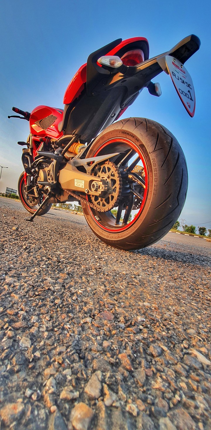 Ducati monster 821