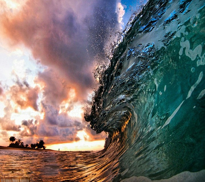 wave...