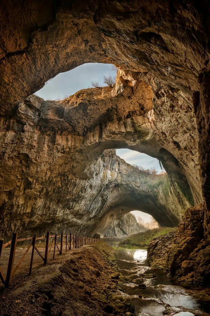 The path in the cave