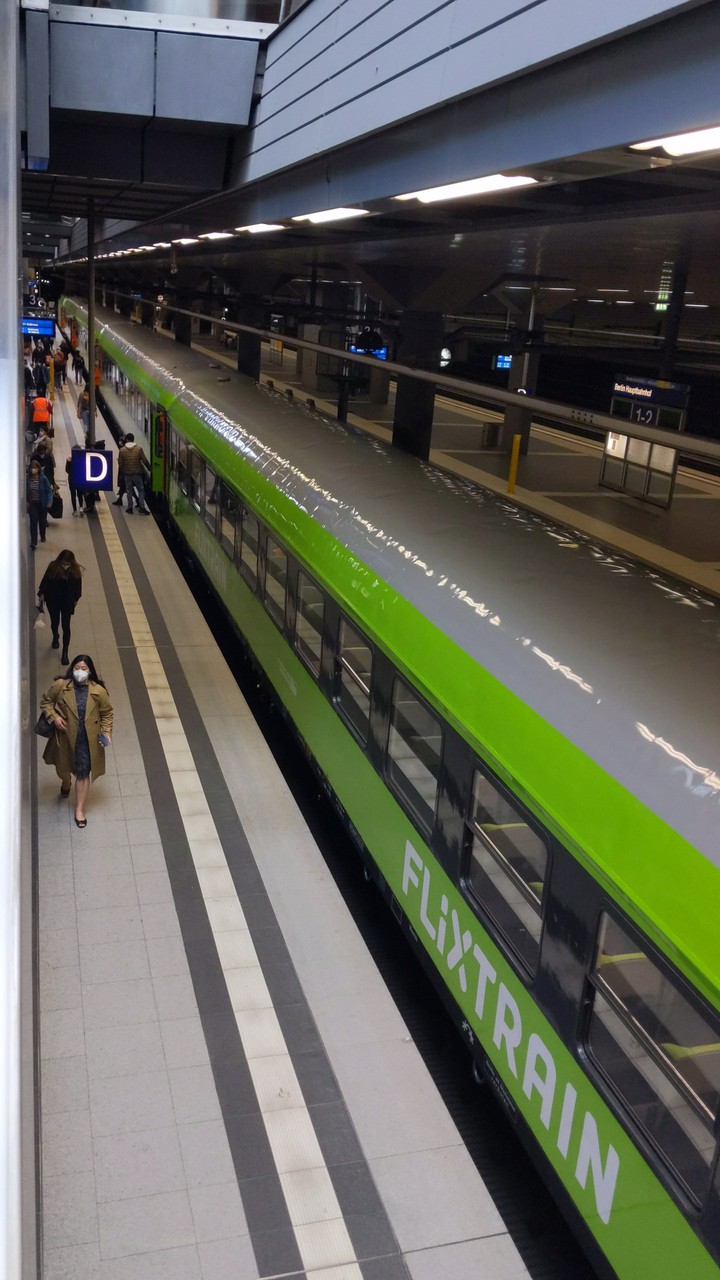 Neuer Züge fahren in Berlin