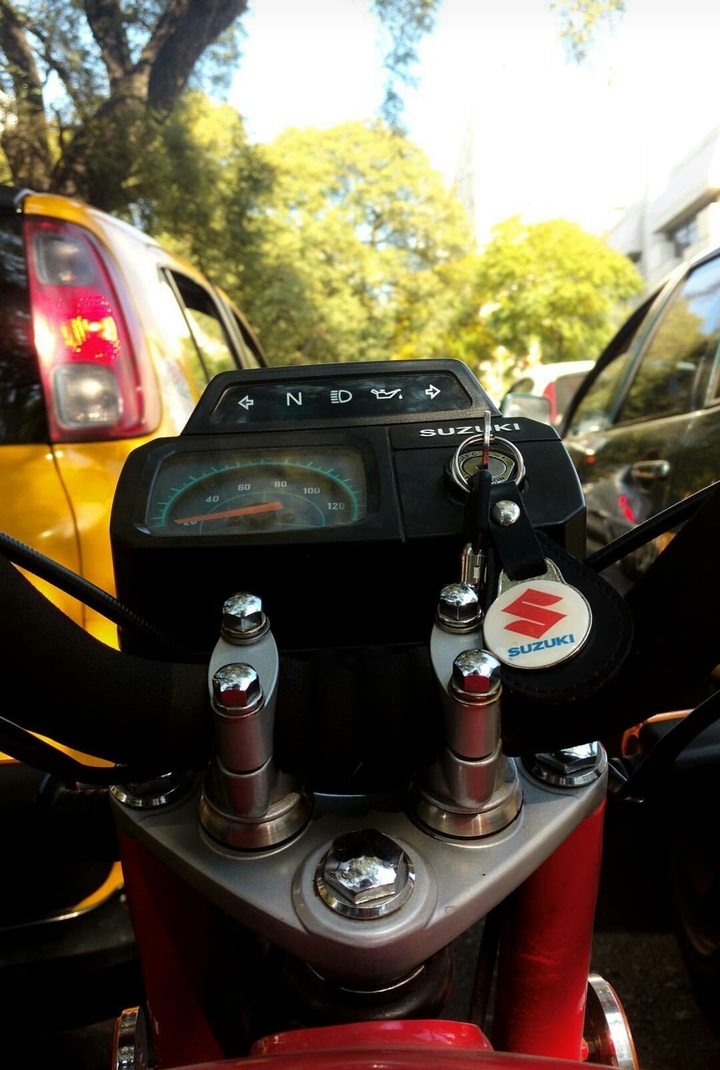 Suzuki Ax100