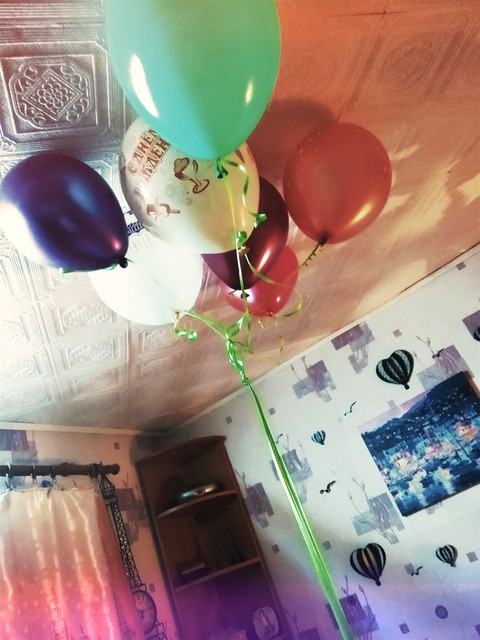 ταπετσαρίες праздник, Party