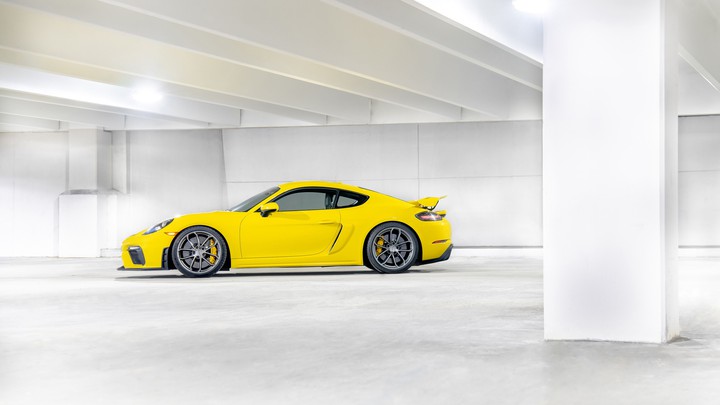 Porsche 718 Cayman GT4