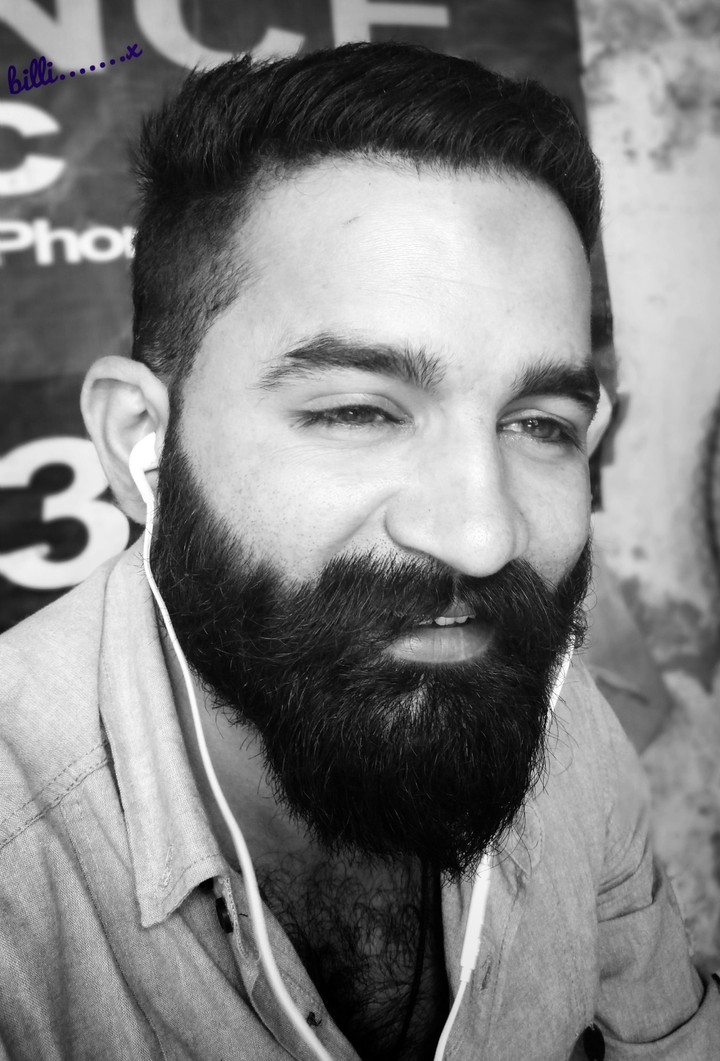 my name is billu shah living in pakistan
