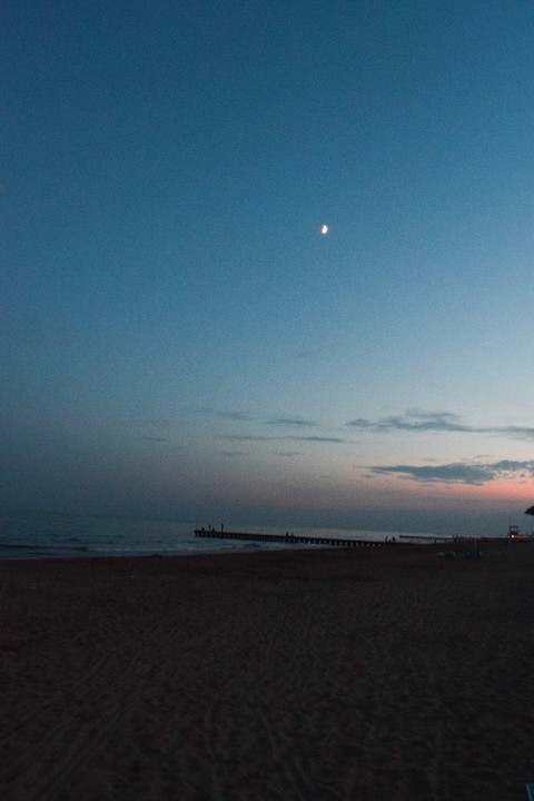 BEAUTIFUL OCEAN WITH MOON