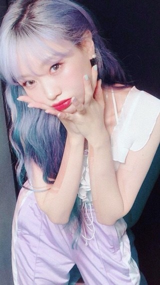 Korean singer Lovelyz