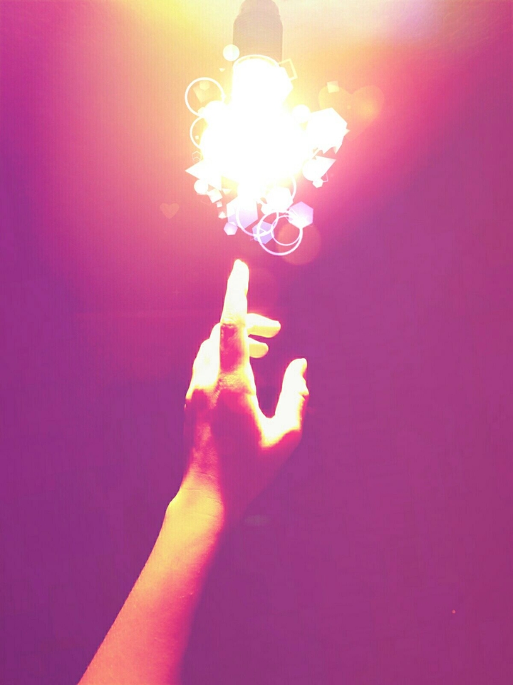 hand and light