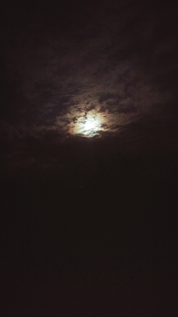 Night's moon