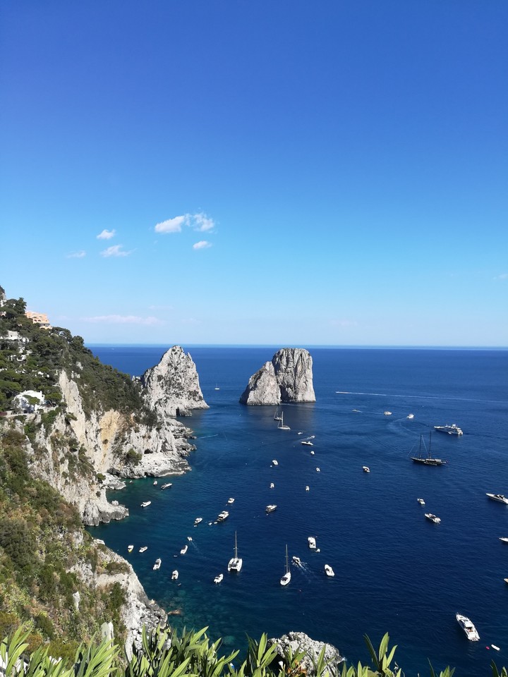 Capri, Faraglioni