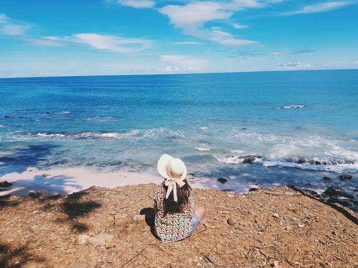 alone girl