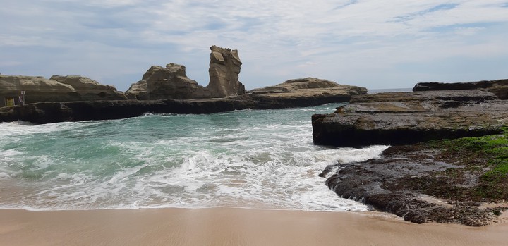 Klayar beach