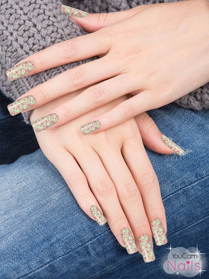 nails