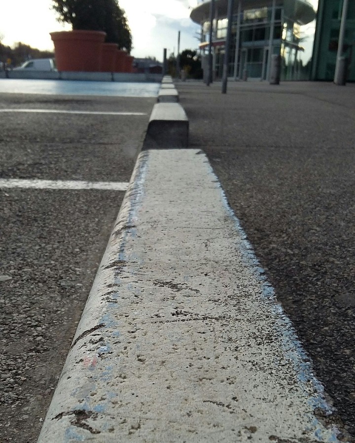 Boardslide.