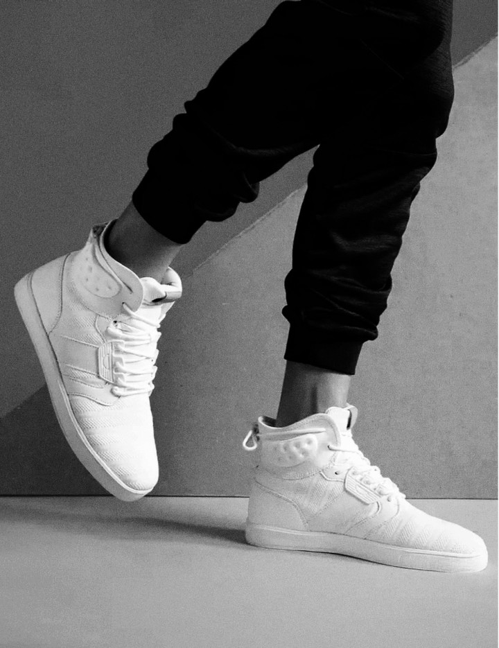 PRO SNEAKERS