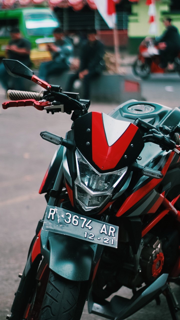 Honda cb150r