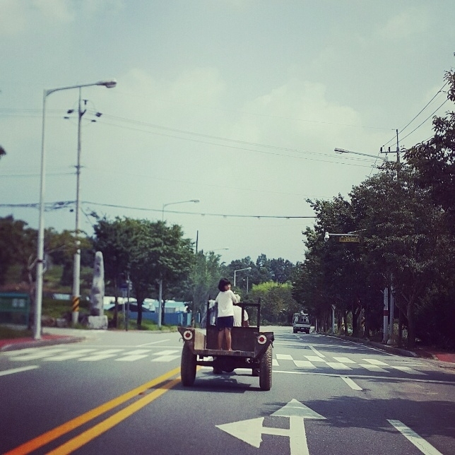 손녀와 백발할아버지