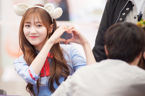 Korean singer Lovelyz