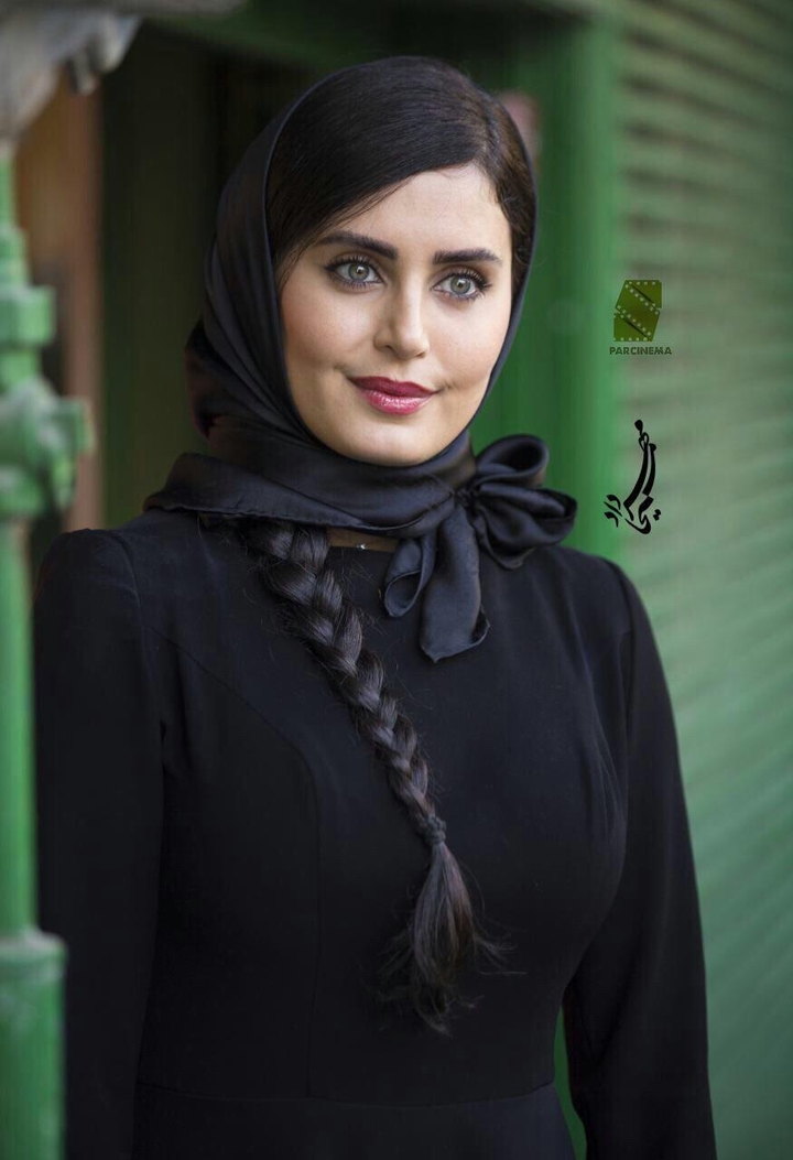 Elnaz Shakerdoost