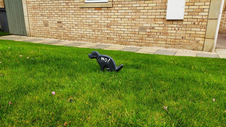 funny garden deco
