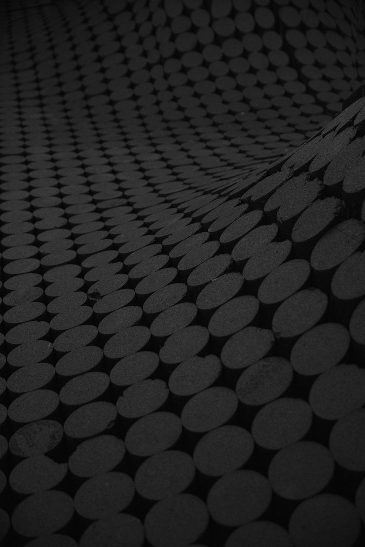 Circles Surface Black