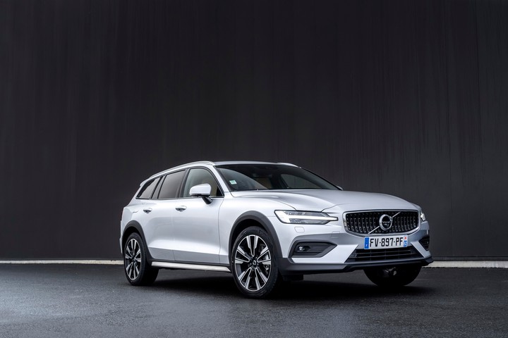 Volvo V90 Cross Country