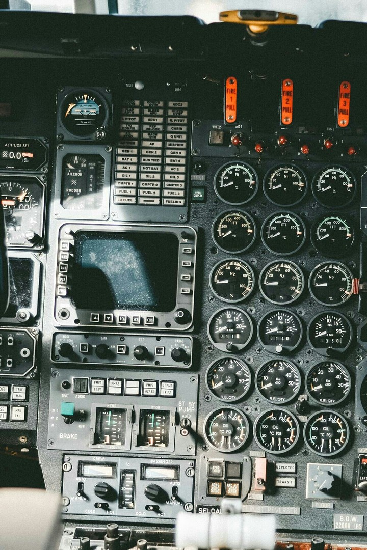 90s Cockpit