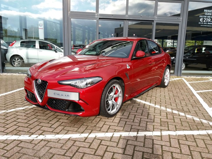 alfa romeo giulia quadrifoglio