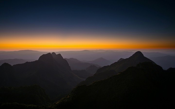 Horizon sunset mountain
