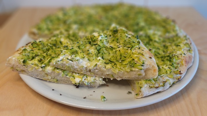 Pizza with zucchini