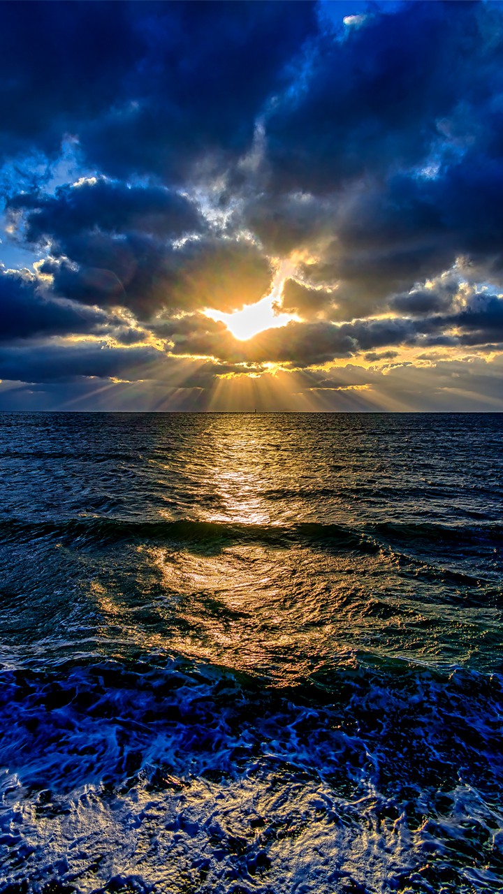 Wonderful sea sunrise