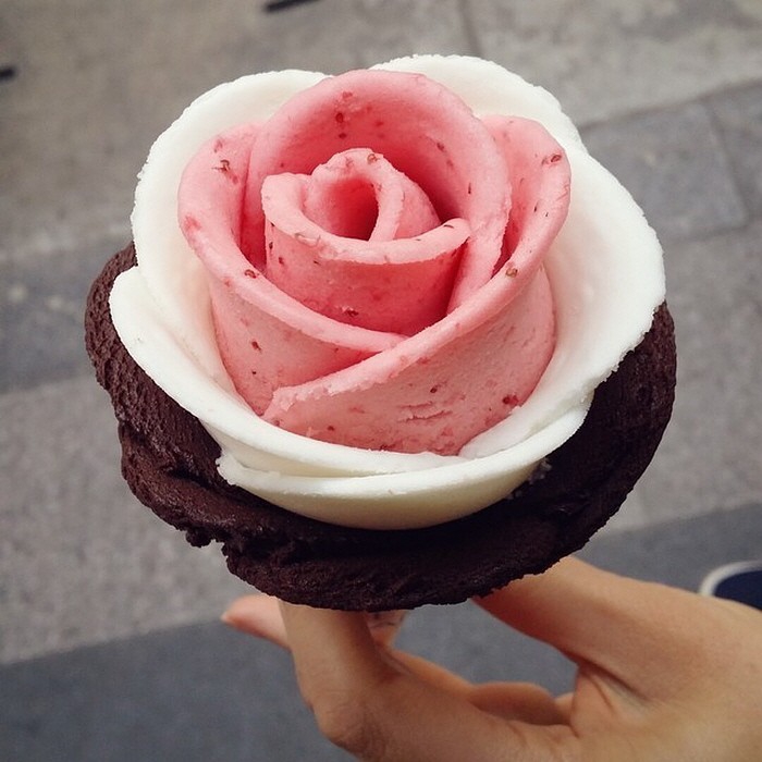♥