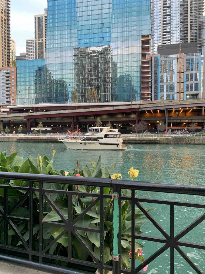 Chicago River