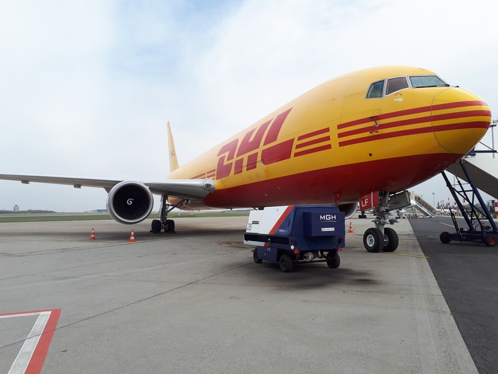 DHL aircraft