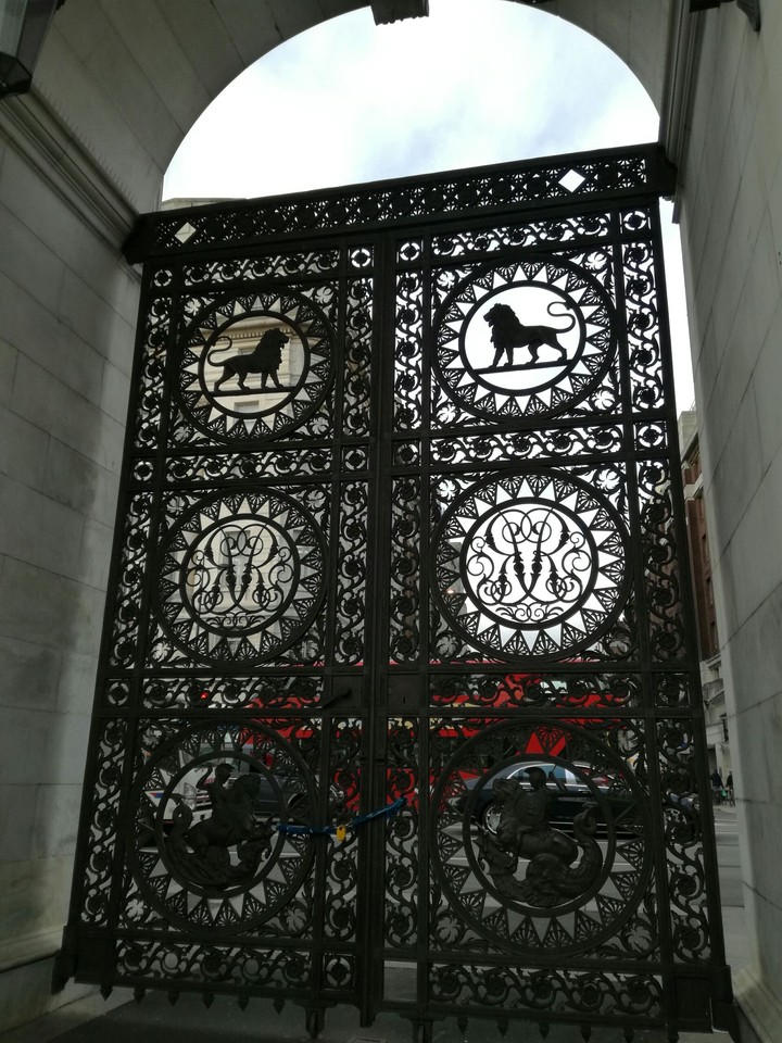 Hyde park gate