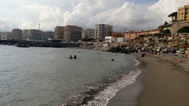 genova beach
