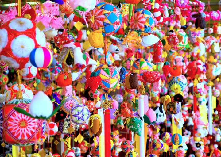 colorful Hinamatsuri sagemon ornaments