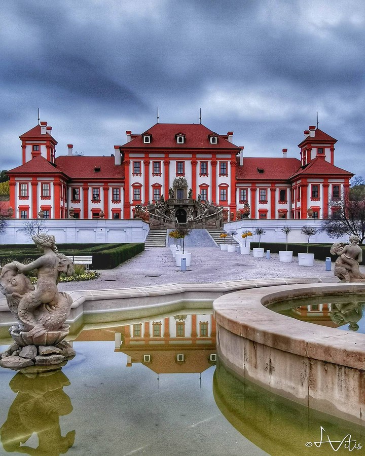 Troja Chateau