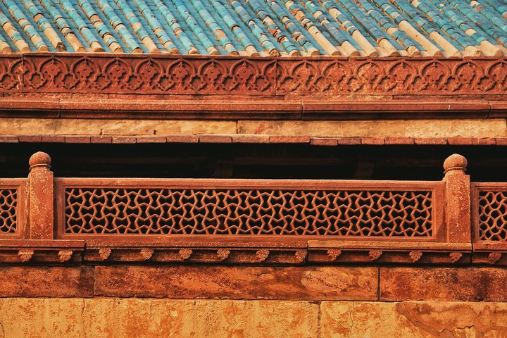 Leading lines