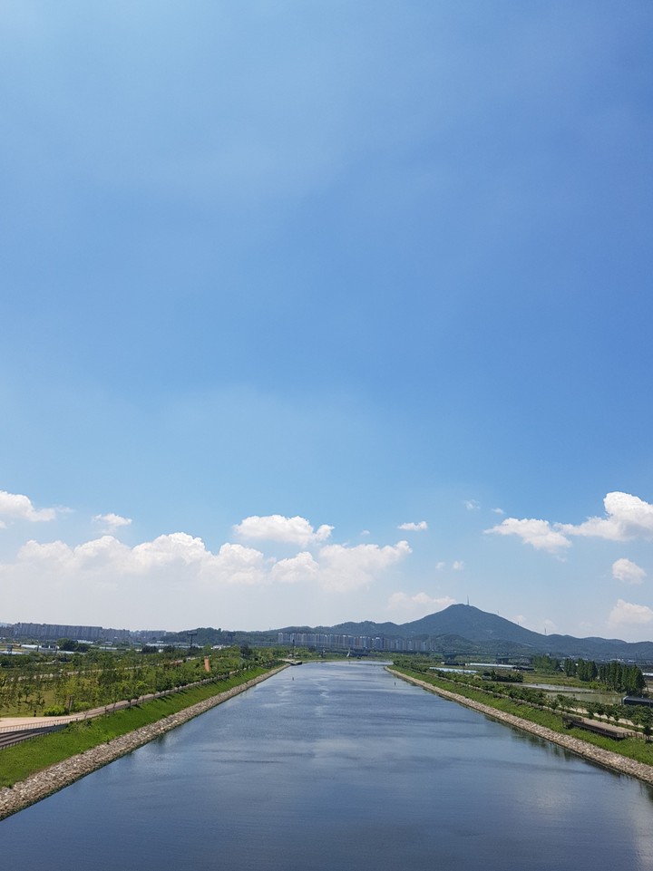 The autumn sky (가을하늘)